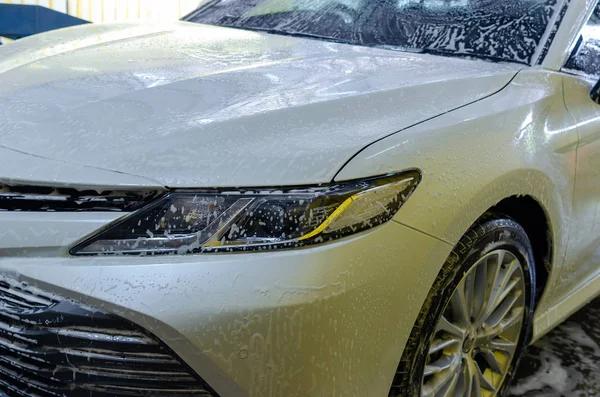 Mobile Car Wash Services Bringing Clean Cars to You